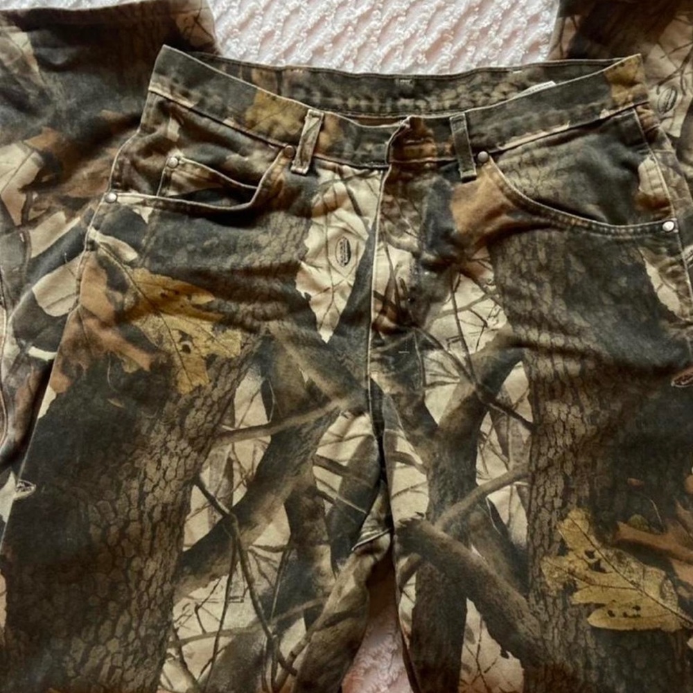 Amazing vintage camo wrangler pants